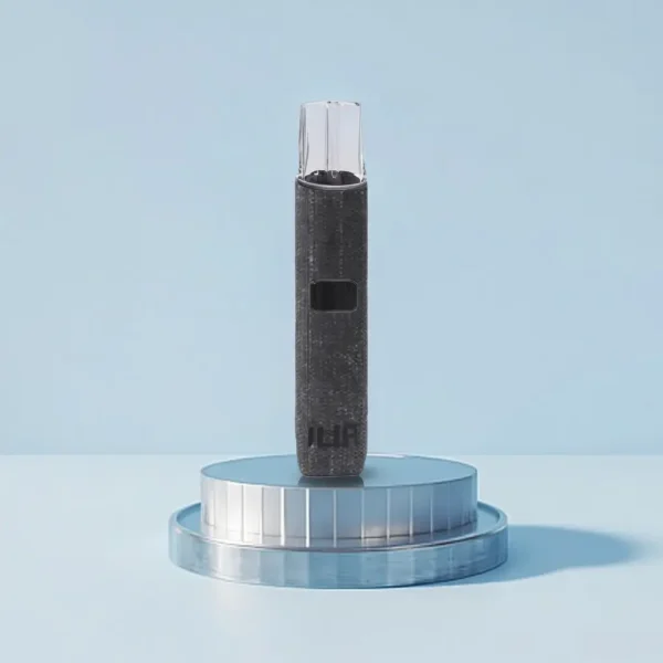 ILIA 哩亞 經典布紋系列 一代通用主機｜具備精品級編織工藝手感與極致防漏黑科技，搭載智能快充技術，完美適配一代煙彈